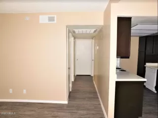 Photo #5: 6046217 Listing