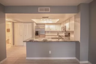 Photo #4: 6046285 Listing