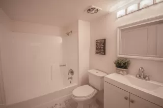 Photo #6: 6046285 Listing