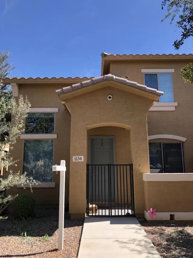 MLS: 6046397 Condo For Sale