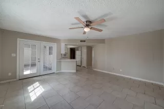 Photo #6: 6046666 Listing