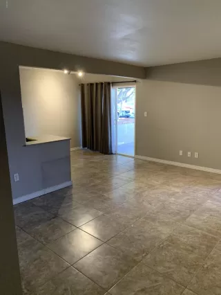 Photo #4: 6046898 Listing