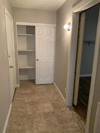 Photo #5: 6046898 Listing