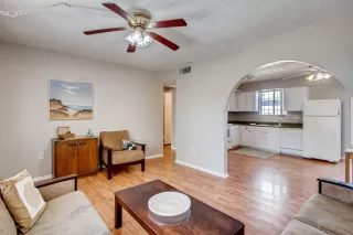 Photo #6: 6047190 Listing