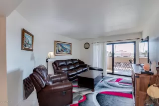 Photo #5: 6047287 Listing