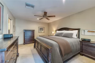Photo #4: 6047654 Listing