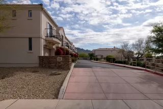 Photo #1: 6047830 Listing 