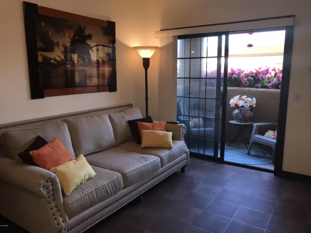 MLS: 6047850 Condo For Sale