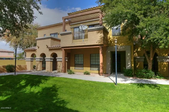 MLS: 6048142 Condo For Sale