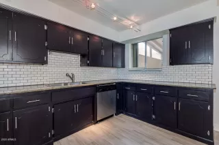 Photo #2: 6048343 Listing 