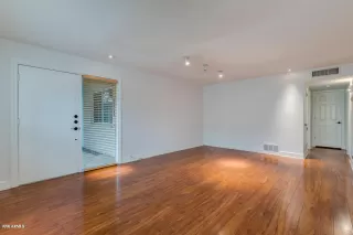 Photo #6: 6048343 Listing 