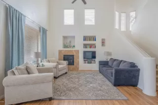 Photo #2: 6048626 Listing