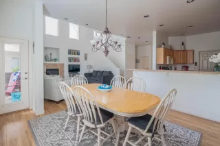 Photo #4: 6048626 Listing