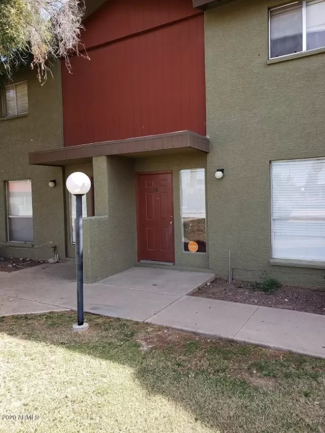 MLS: 6048797 Condo For Sale