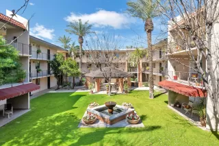 Photo #2: 6048817 Listing 