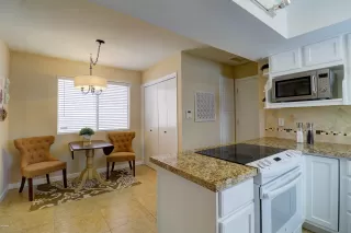 Photo #6: 6048819 Listing 