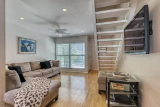 Photo #2: 6049333 Listing 