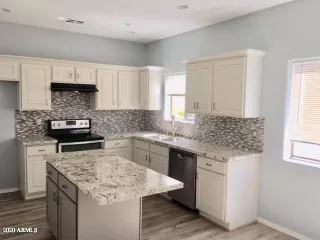 Photo #5: 6049453 Listing 