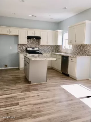 Photo #6: 6049453 Listing 