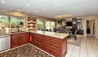 Photo #6: 6049463 Listing