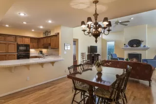 Photo #6: 6049765 Listing 