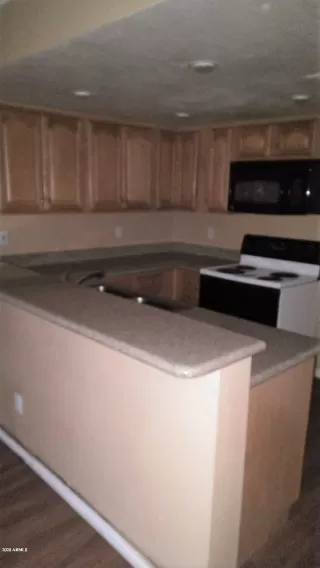 Photo #4: 6049788 Listing