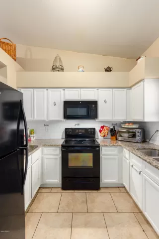 Photo #3: 6049794 Listing