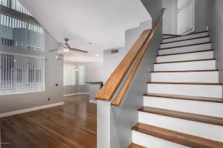 Photo #5: 6049895 Listing