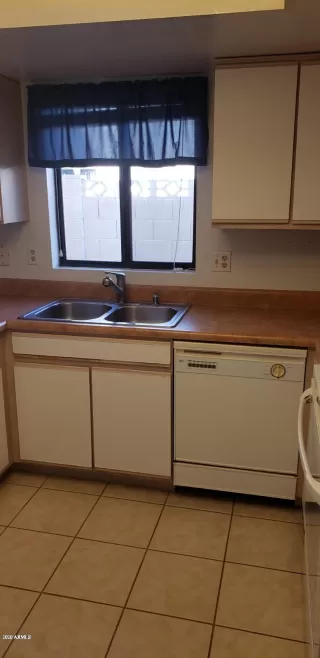 Photo #5: 6050425 Listing