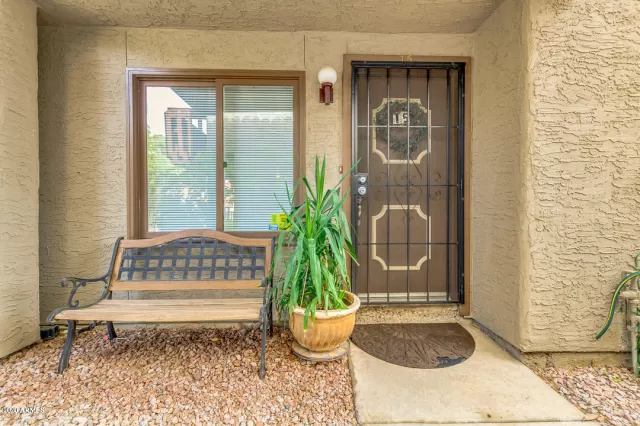 MLS: 6050517 Condo For Sale