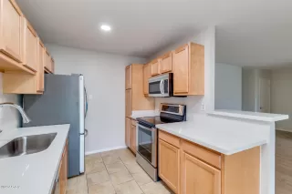 Photo #6: 6050851 Listing