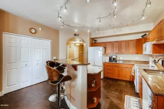 Photo #5: 6050857 Listing 