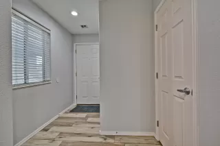 Photo #5: 6050969 Listing