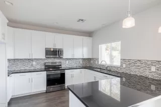 Photo #2: 6051045 Listing