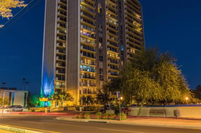 MLS: 6051070 Condo For Sale