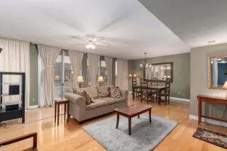 Photo #3: 6051070 Listing