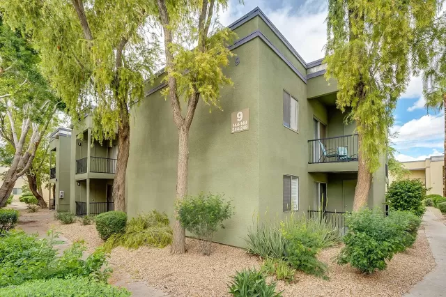 MLS: 6051091 Condo For Sale