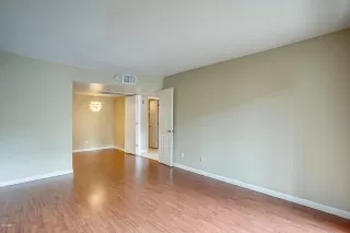 Photo #6: 6051091 Listing