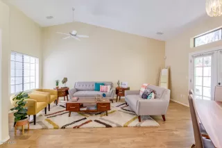 Photo #2: 6051209 Listing