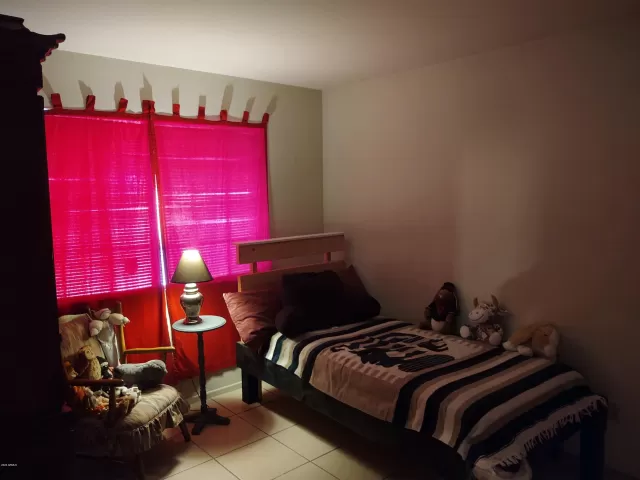 MLS: 6051211 Condo For Sale