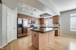 Photo #3: 6051235 Listing