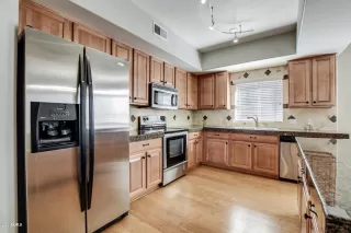 Photo #4: 6051235 Listing