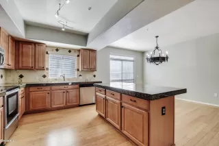 Photo #5: 6051235 Listing