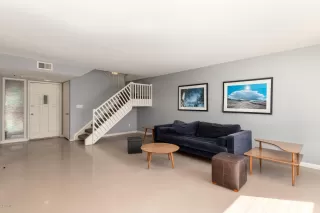 Photo #5: 6051268 Listing