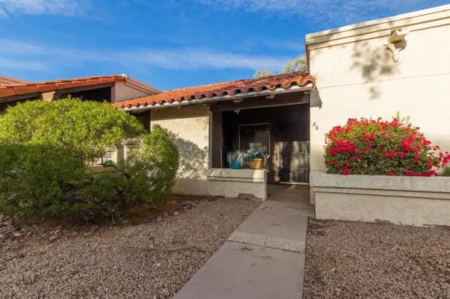 MLS: 6051321 Condo For Sale