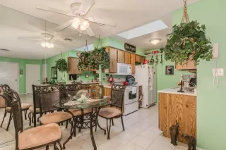 Photo #5: 6051321 Listing 