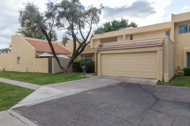 MLS: 6051486 Condo For Sale