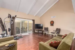 Photo #6: 6051486 Listing