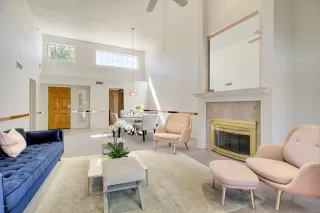 Photo #5: 6051495 Listing