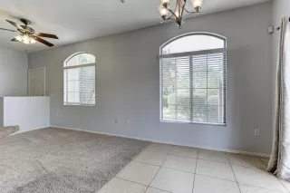 Photo #5: 6051782 Listing